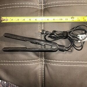 Lange Hair Straightener, Black Model: HS035 Lange Hot Iron